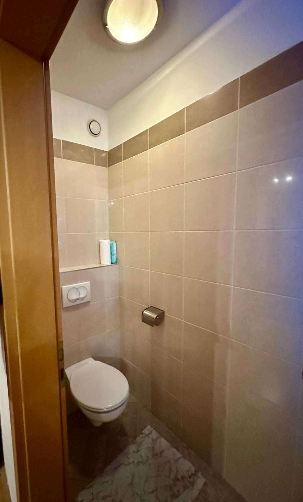 City Center Apartment With Balcony Budapest Ngoại thất bức ảnh