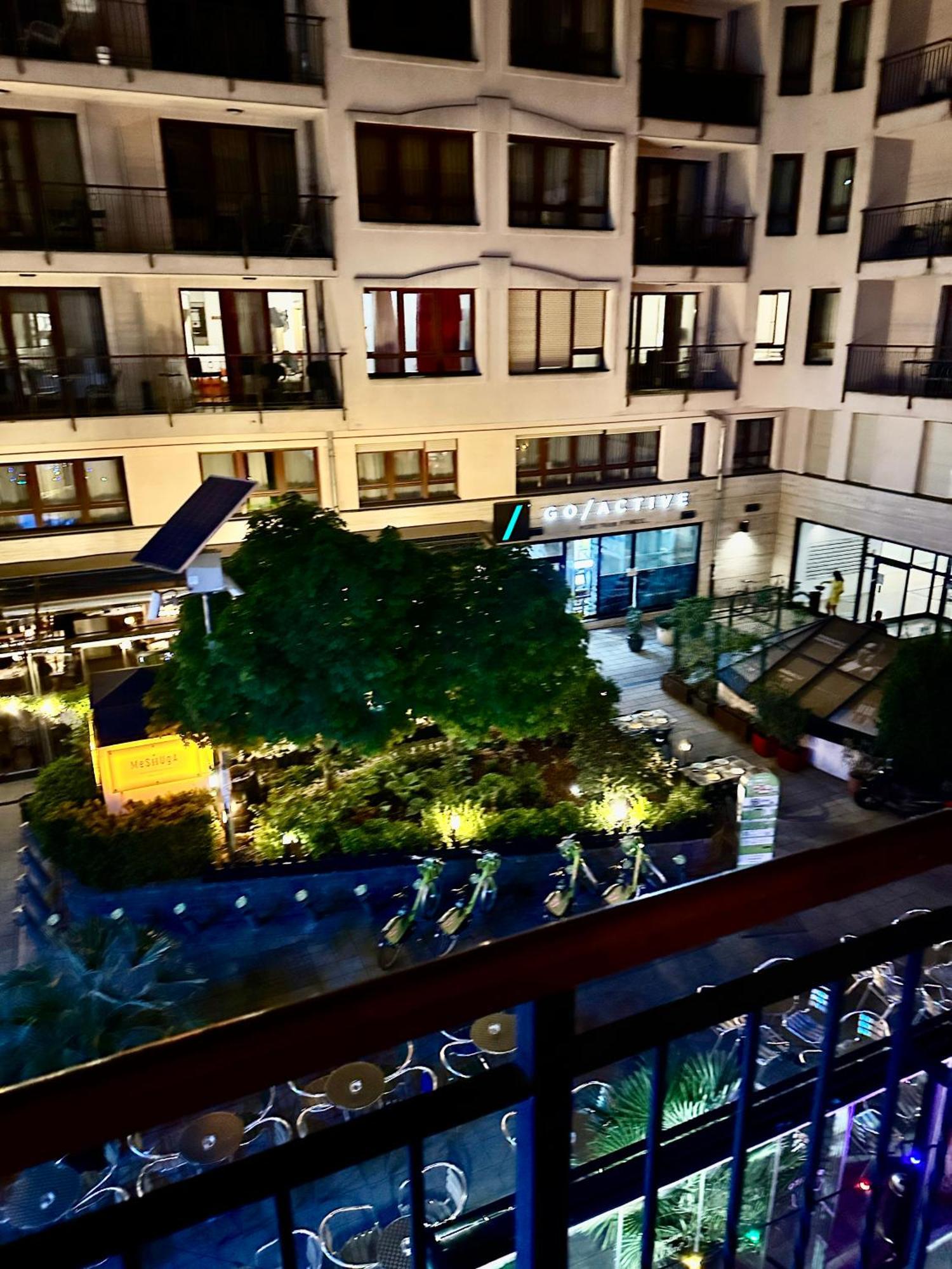 City Center Apartment With Balcony Budapest Ngoại thất bức ảnh