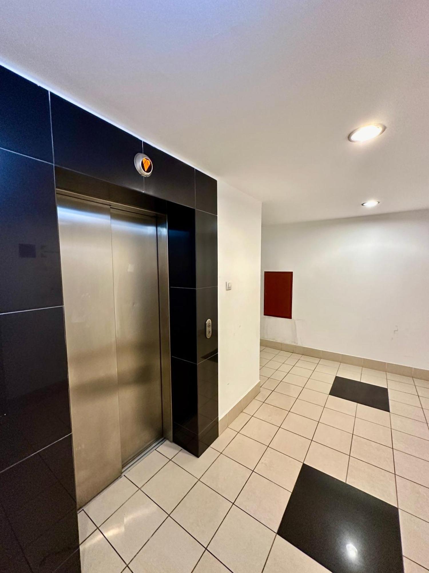 City Center Apartment With Balcony Budapest Ngoại thất bức ảnh